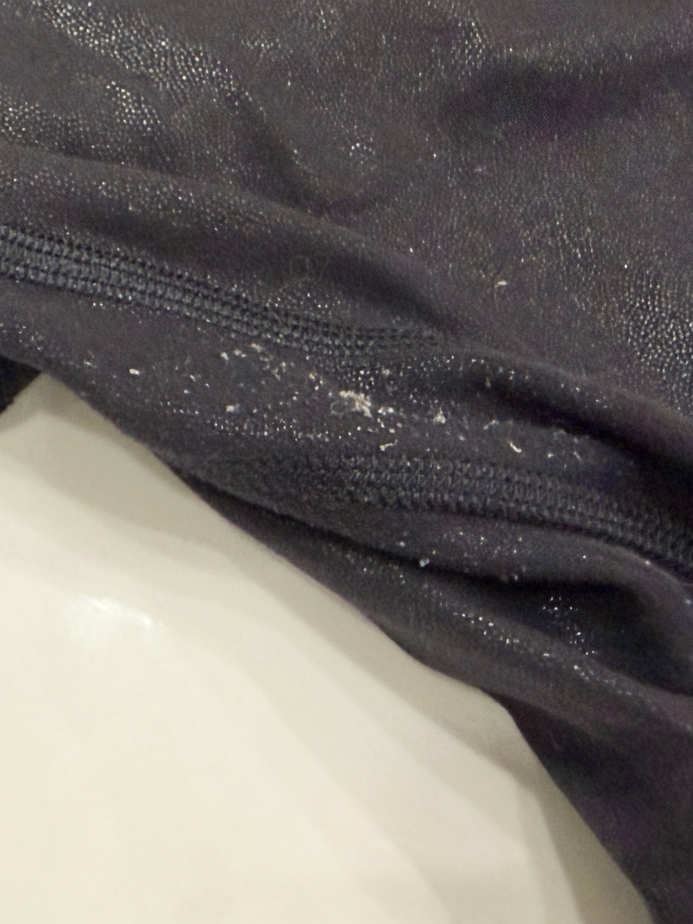 Lululemon Shine Align Leggings - Size 8 - Picture 4 of 5